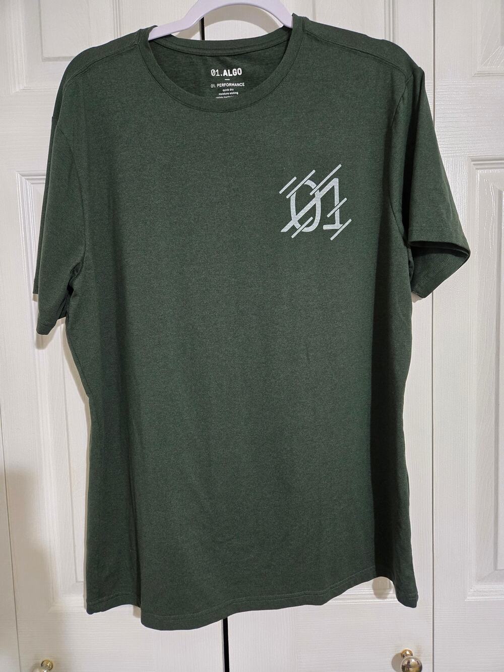 Algo performance large men's green athletic tshirt
